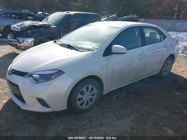 Toyota Corolla Le Eco 2015 5YFBPRHE0FP233576 Image 2