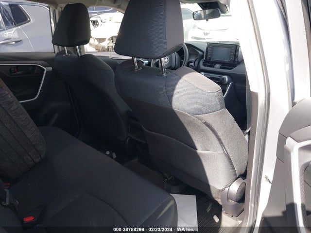 Toyota RAV4 LE 2021 JTMK1RFV9MD061987 Image 8
