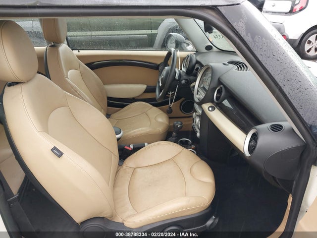 2007 MINI COOPER WMWMF33507TL78334 Photo 4