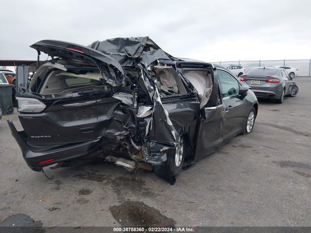 Chrysler Pacifica Touring 2017 2C4RC1DGXHR642948 Image 4
