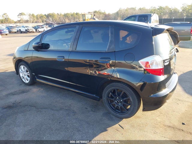 2011 HONDA FIT SPORT VIN: JHMGE8H50BS010449
