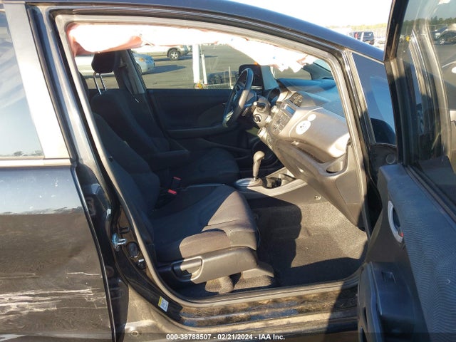 2011 HONDA FIT SPORT VIN: JHMGE8H50BS010449