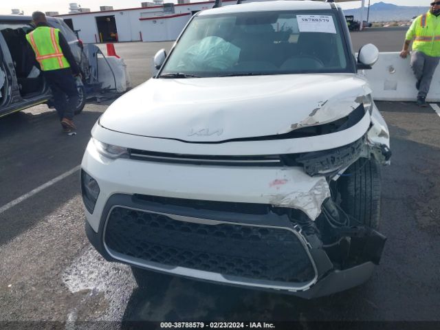 KNDJ23AU8N7835196 KIA SOUL LX