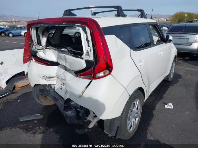 KNDJ23AU8N7835196 KIA SOUL LX