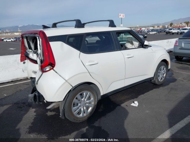 KNDJ23AU8N7835196 KIA SOUL LX