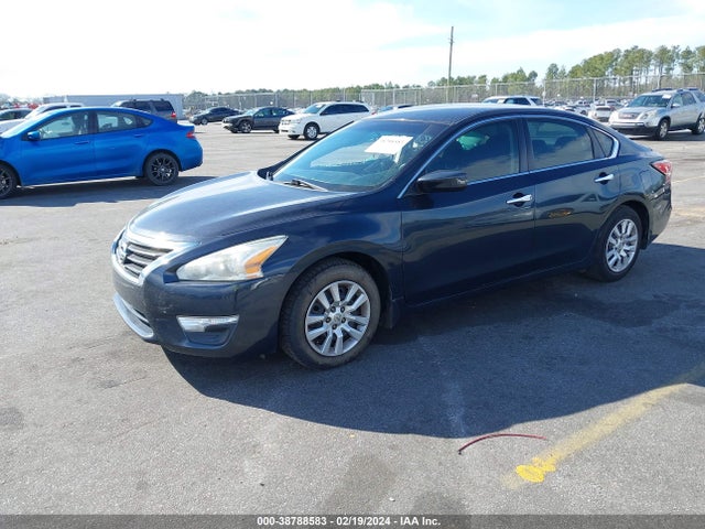 Nissan Altima 2.5 S 2015 1N4AL3AP3FN326465 Image 2