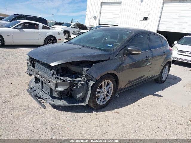 Ford FOCUS SE 2015 1FADP3K29FL299384 Image 2