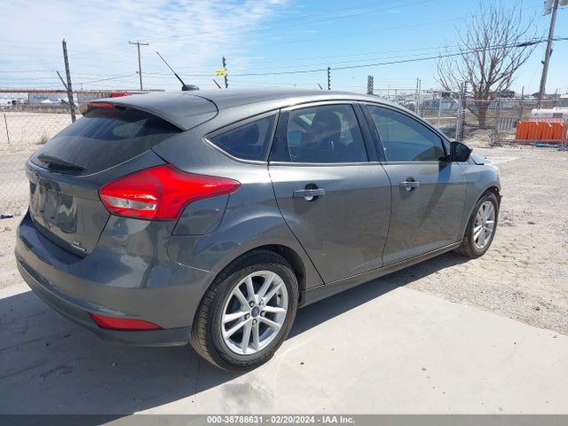 Ford FOCUS SE 2015 1FADP3K29FL299384 Image 4