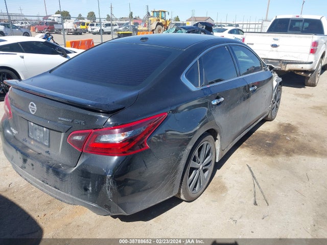Nissan Altima 2.5 Sr 2018 1N4AL3AP7JC225269 Image 4
