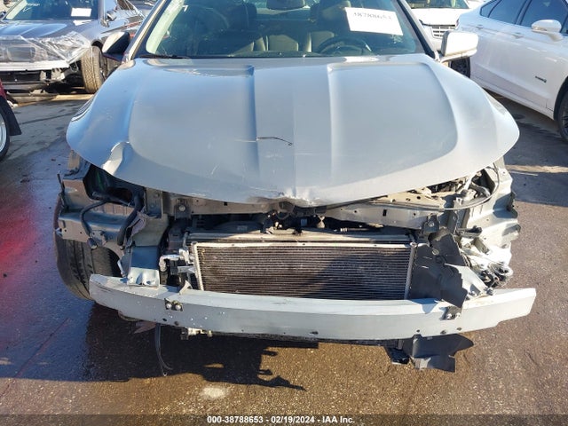 Chevrolet IMPALA 1LT 2018 2G1105S30J9135410 Image 17
