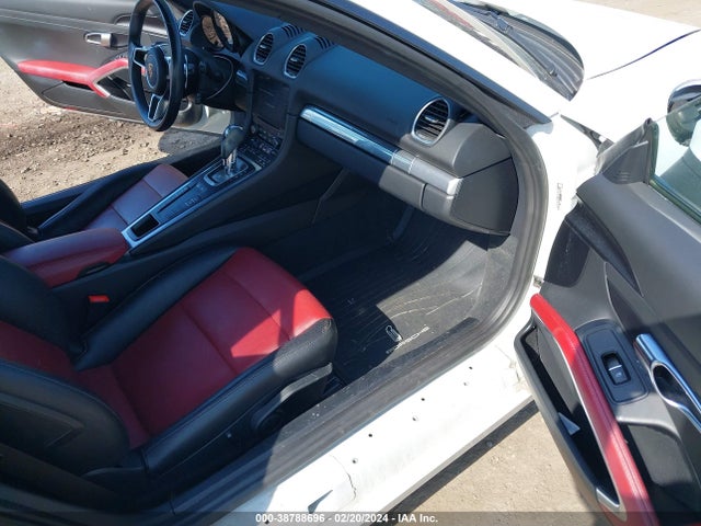2018 PORSCHE 718 CAYMAN WP0AA2A81JK262021 Photo 4