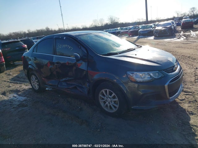 Chevrolet Sonic Lt Auto 2018 1G1JD5SH6J4104598 Image 1
