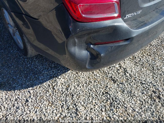 Chevrolet Sonic Lt Auto 2018 1G1JD5SH6J4104598 Image 18