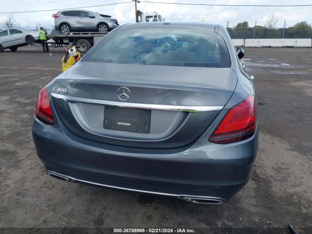 W1KWF8DB0LR573926 Mercedes-Benz C 300