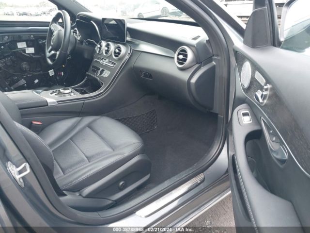W1KWF8DB0LR573926 Mercedes-Benz C 300