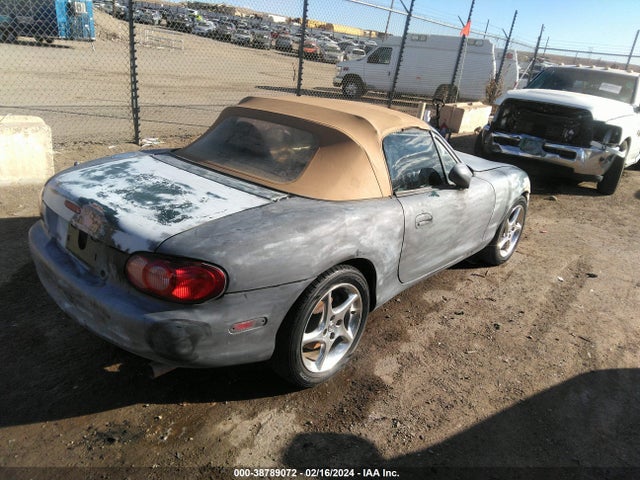 2001 MAZDA MX-5 MIATA LS/SPECIAL EDITION VIN: JM1NB353610211077
