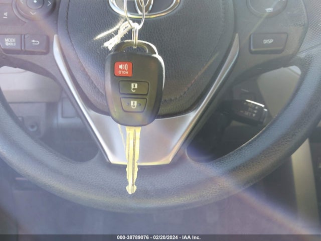Toyota RAV4 LE 2015 2T3ZFREV2FW227175 Image 11