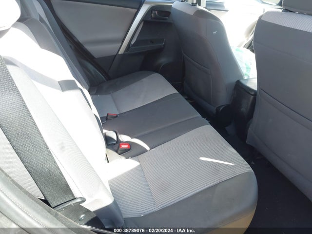 Toyota RAV4 LE 2015 2T3ZFREV2FW227175 Image 8
