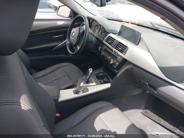 WBA8E1G54JNU89595 BMW 320i