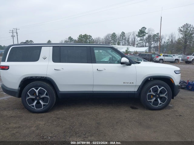 Продажа на аукционе авто 2023 Rivian R1s Adventure, vin: 7PDSGABA2PN014357, номер лота: 38789198