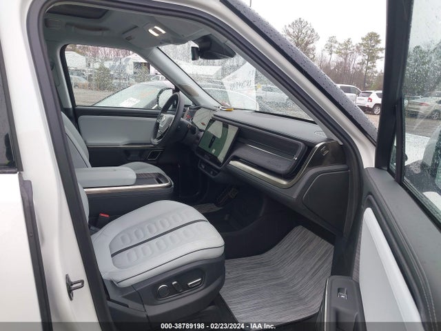 Продажа на аукционе авто 2023 Rivian R1s Adventure, vin: 7PDSGABA2PN014357, номер лота: 38789198
