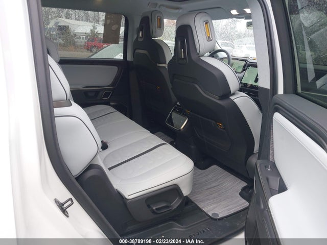 Продажа на аукционе авто 2023 Rivian R1s Adventure, vin: 7PDSGABA2PN014357, номер лота: 38789198