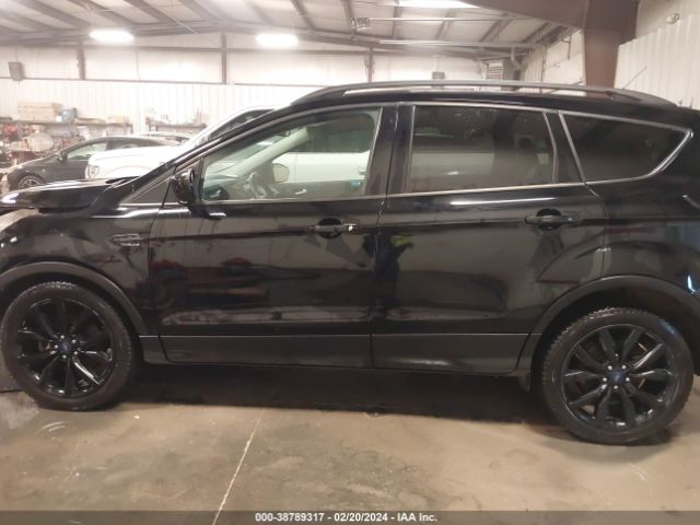 1FMCU9GD7HUD51583 Ford ESCAPE SE