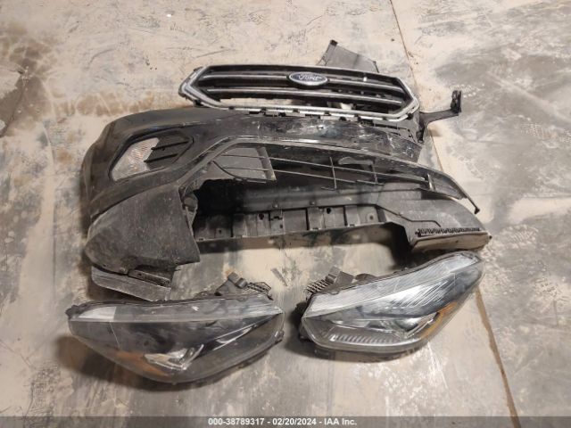 1FMCU9GD7HUD51583 Ford ESCAPE SE