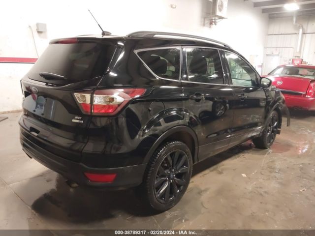 1FMCU9GD7HUD51583 Ford ESCAPE SE