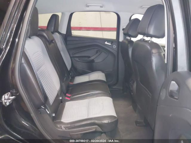1FMCU9GD7HUD51583 Ford ESCAPE SE