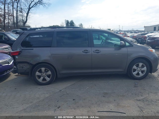 Toyota Sienna Le 8 Passenger 2017 5TDKZ3DC6HS775528 Image 13