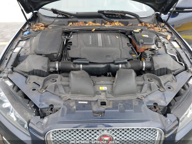 2015 JAGUAR XF SAJWA0F70F8U68172 Photo 9