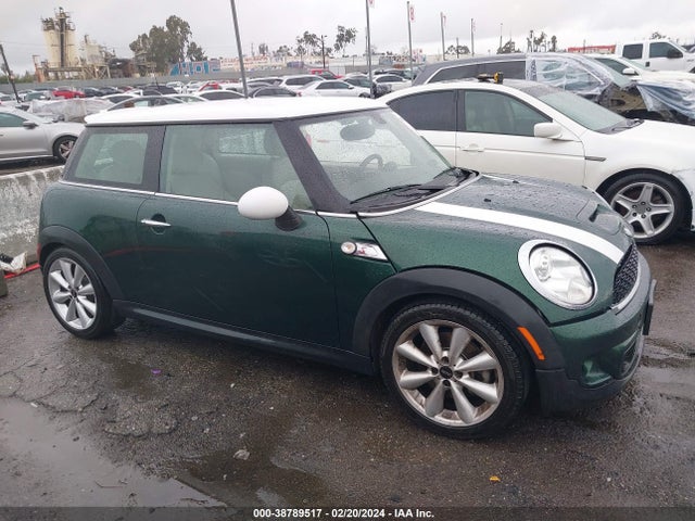 2011 MINI COOPER S WMWSV3C56BTY24098 Photo 0
