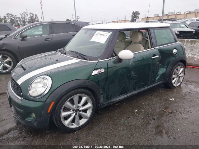 2011 MINI COOPER S WMWSV3C56BTY24098 Photo 1