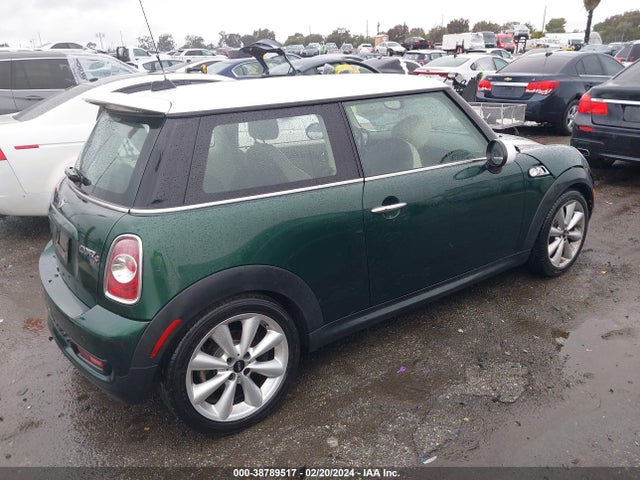 2011 MINI COOPER S WMWSV3C56BTY24098 Photo 3