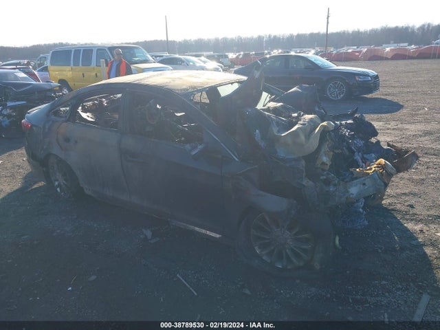 Hyundai Sonata Limited 2015 5NPE34AF0FH234822 Image 1