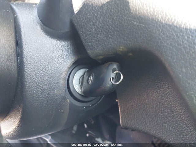 Nissan ROGUE S 2018 JN8AT2MT7JW455779 Image 11