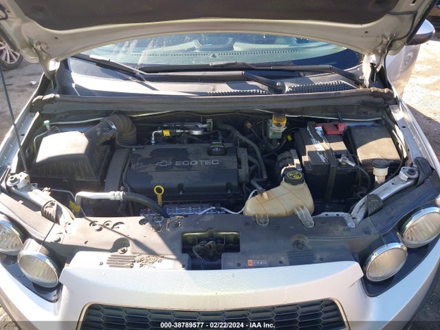 Chevrolet Sonic Lt Auto 2015 1G1JC5SH9F4123866 Image 10