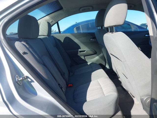 Chevrolet Sonic Lt Auto 2015 1G1JC5SH9F4123866 Image 8