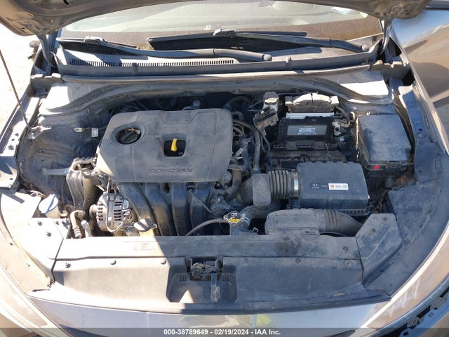 Hyundai ELANTRA SE 2019 5NPD74LF0KH436714 Image 10