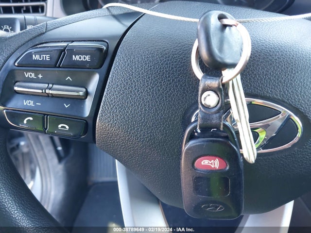 Hyundai ELANTRA SE 2019 5NPD74LF0KH436714 Image 11