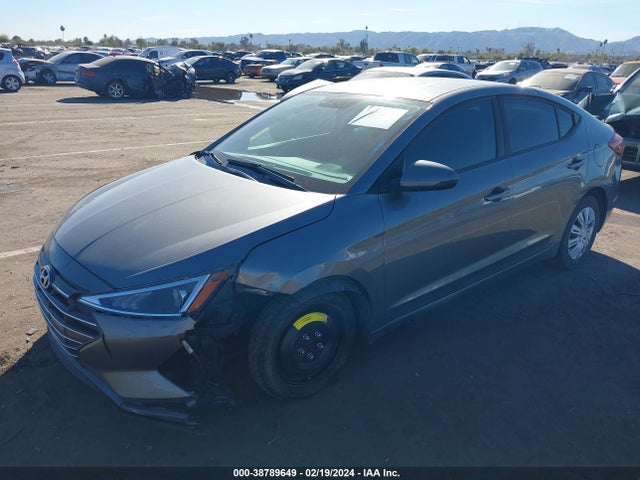 Hyundai ELANTRA SE 2019 5NPD74LF0KH436714 Image 2