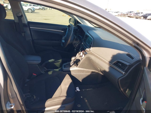 Hyundai ELANTRA SE 2019 5NPD74LF0KH436714 Image 5