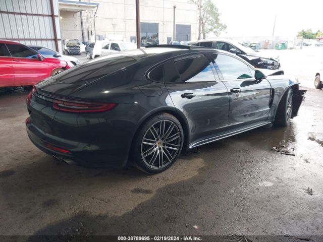WP0AB2A78JL135572 Porsche Panamera 4s