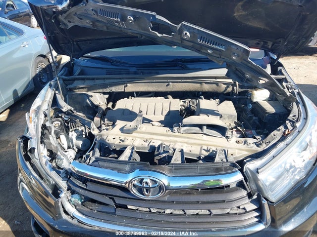 Toyota Highlander Xle V6 2016 5TDJKRFH9GS281061 Image 10