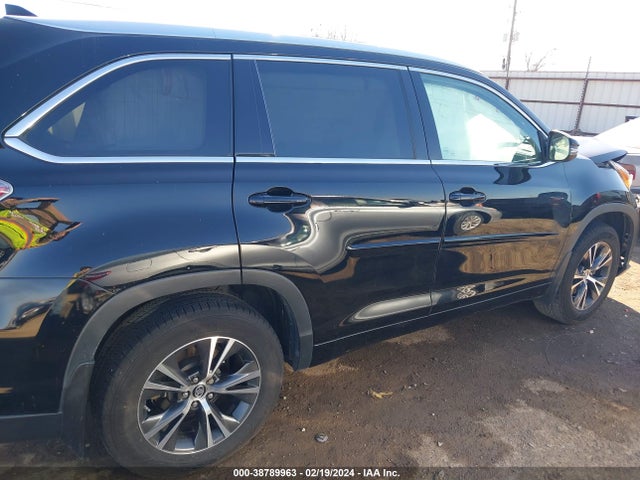Toyota Highlander Xle V6 2016 5TDJKRFH9GS281061 Image 13