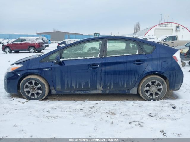 JTDKN3DU1F0395713 Toyota Prius Two