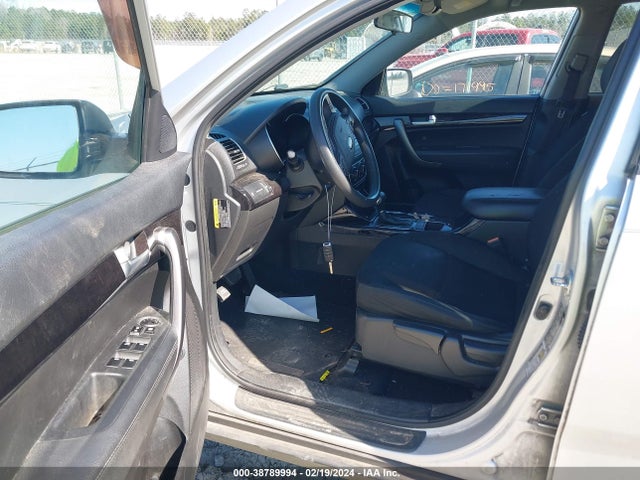 KIA SORENTO LX 2015 5XYKT3A68FG626211 Image 5