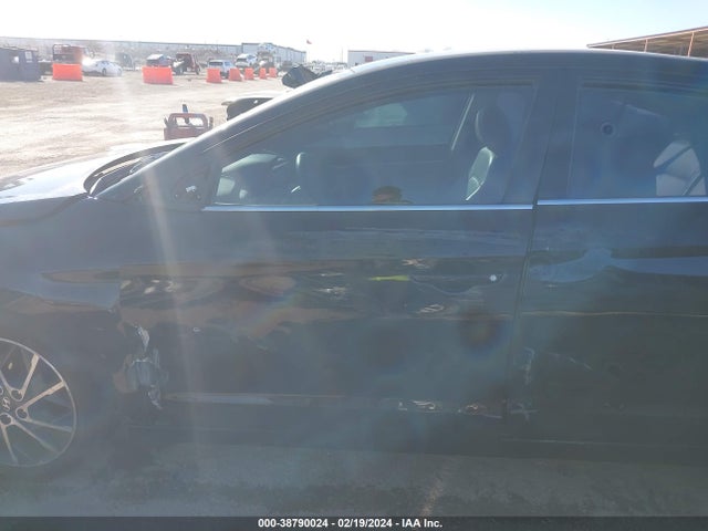 Hyundai Elantra Limited 2019 5NPD84LF2KH404568 Image 18