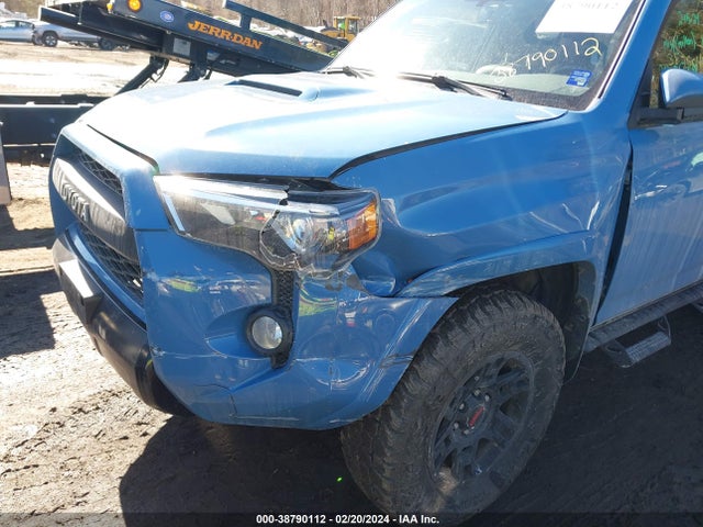 Toyota 4runner Trd Pro 2018 JTEBU5JR5J5599825 Image 17